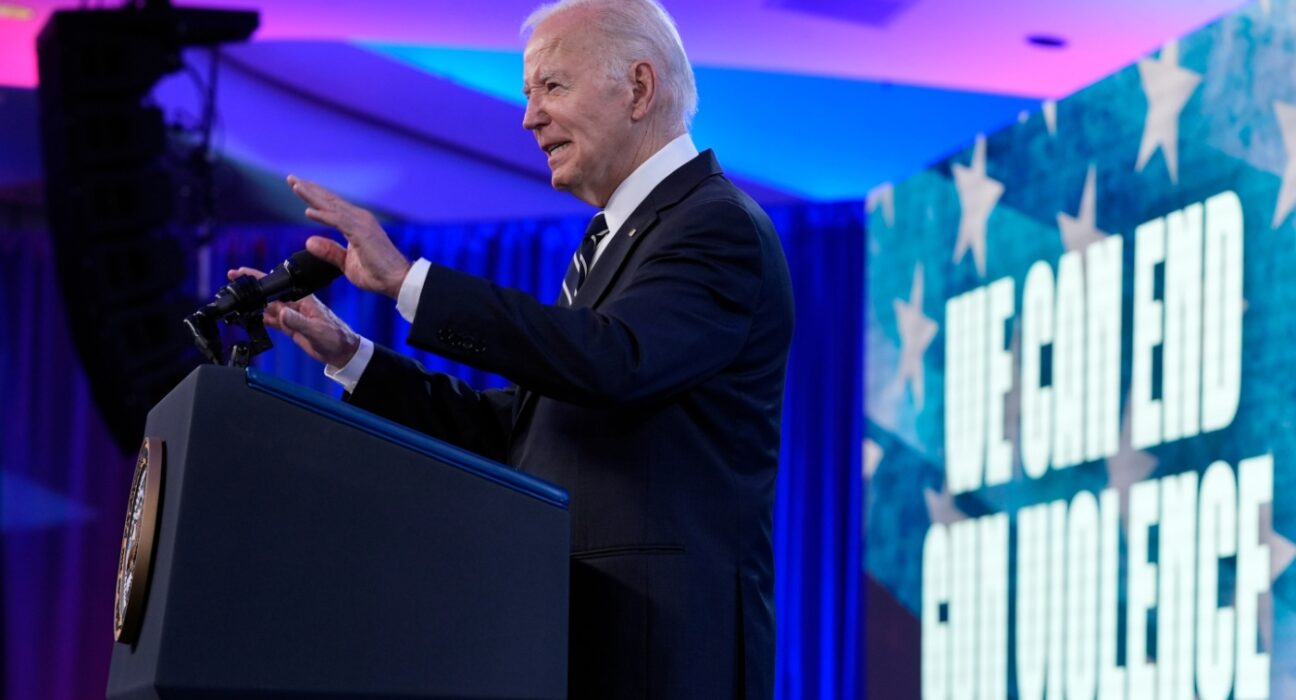 ./.Biden campaign gears up for presidential debate