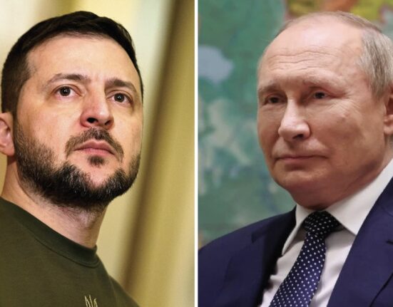 ./.Zelensky, Putin face political headache in mobilization push